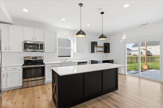 15514 Wayne Way, Westfield, IN 46074