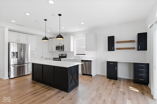 15514 Wayne Way, Westfield, IN 46074