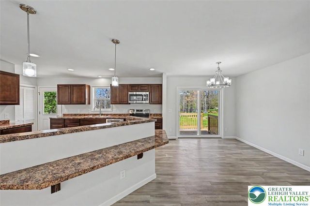 90 Oneida Trail, Penn Forest Twp, PA 18210