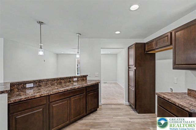 90 Oneida Trail, Penn Forest Twp, PA 18210