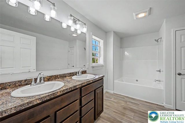 90 Oneida Trail, Penn Forest Twp, PA 18210