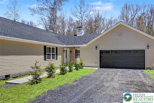 90 Oneida Trail, Penn Forest Twp, PA 18210