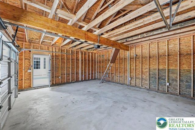 90 Oneida Trail, Penn Forest Twp, PA 18210