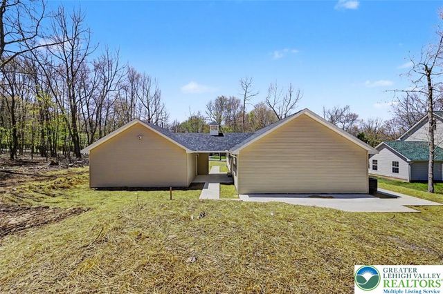 90 Oneida Trail, Penn Forest Twp, PA 18210