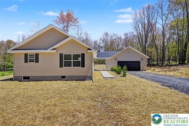 90 Oneida Trail, Penn Forest Twp, PA 18210