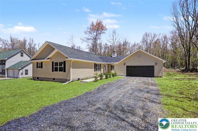 90 Oneida Trail, Penn Forest Twp, PA 18210