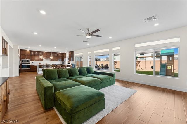 8724 Fortplaid Street, Las Vegas, NV 89139