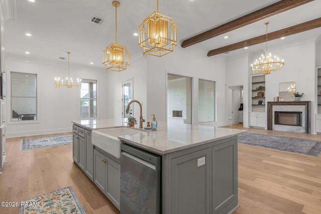 223 Gunter Grass Court, Lafayette, LA 70508