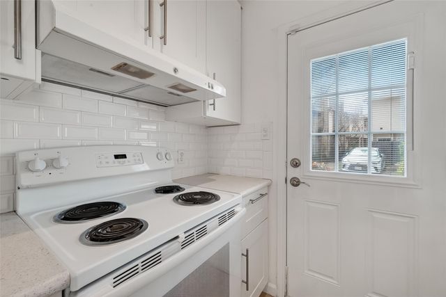 7575 Cambridge Street 1801, Houston, TX 77054