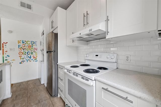 7575 Cambridge Street 1801, Houston, TX 77054