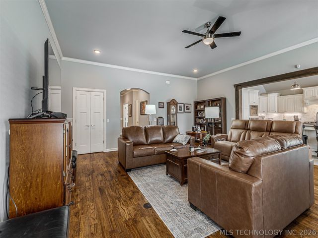 13802 N 132nd East Avenue, Collinsville, OK 74021