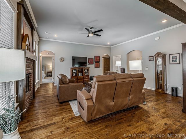 13802 N 132nd East Avenue, Collinsville, OK 74021