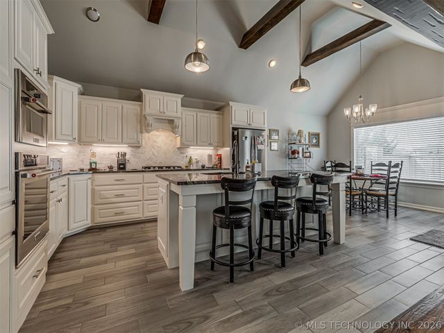 13802 N 132nd East Avenue, Collinsville, OK 74021