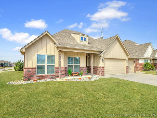 13802 N 132nd East Avenue, Collinsville, OK 74021