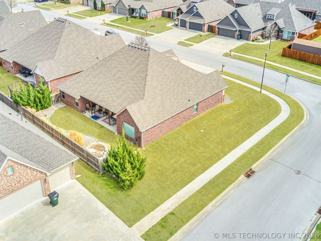 13802 N 132nd East Avenue, Collinsville, OK 74021