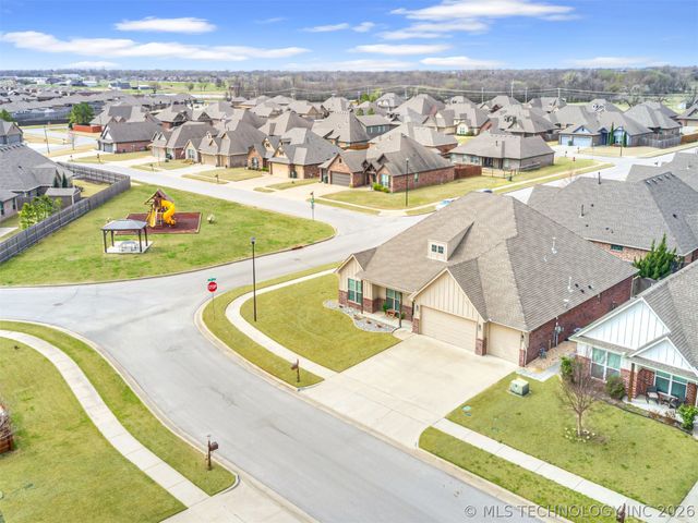 13802 N 132nd East Avenue, Collinsville, OK 74021