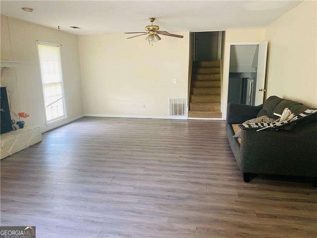 46 W Wedgewood Circle, Newnan, GA 30263