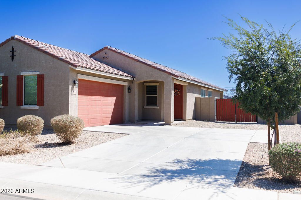 352 S CALLE JORGE --, Casa Grande, AZ 85194 — photo 2