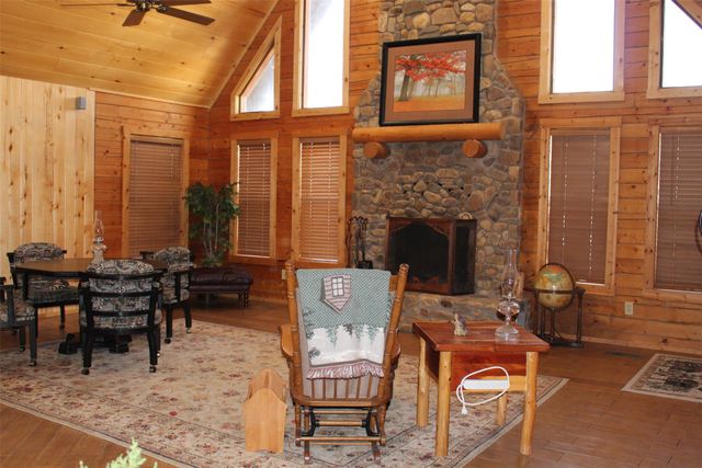 1147 RS County Road 3503, Emory, TX 75440