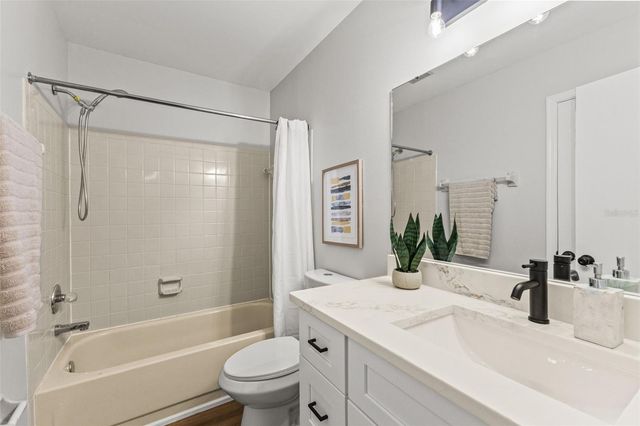 14809 WINDING CREEK COURT, Tampa, FL 33613