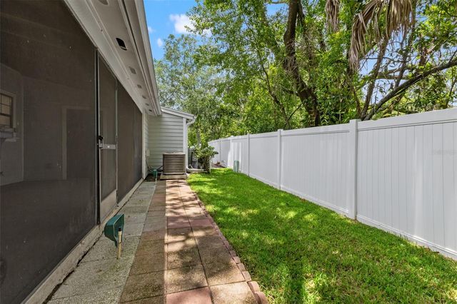 14809 WINDING CREEK COURT, Tampa, FL 33613