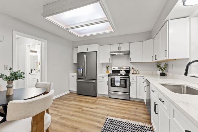 14809 WINDING CREEK COURT, Tampa, FL 33613