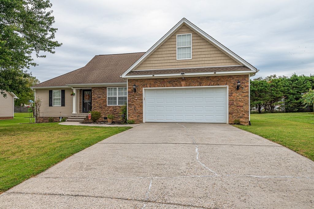 213 Thoroughbred Dr, NW, Cleveland, TN 37312