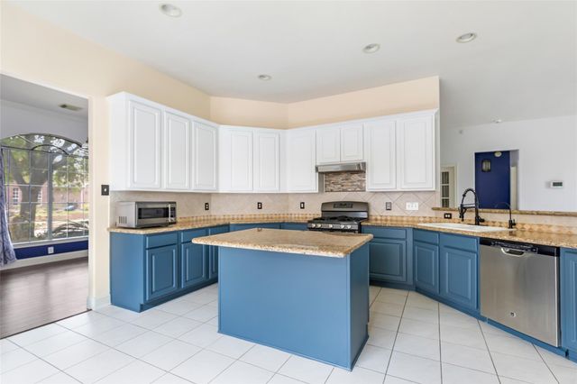 18418 Hot Creek Court, Humble, TX 77346