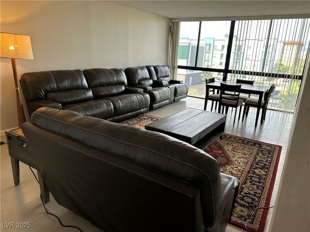 3930 University Center Drive 407, Las Vegas, NV 89119