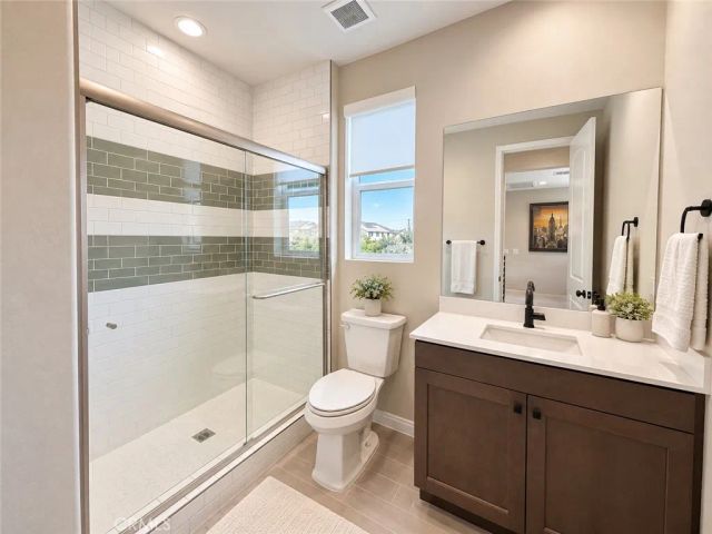 30826 Bloomfest, Murrieta, CA 92563