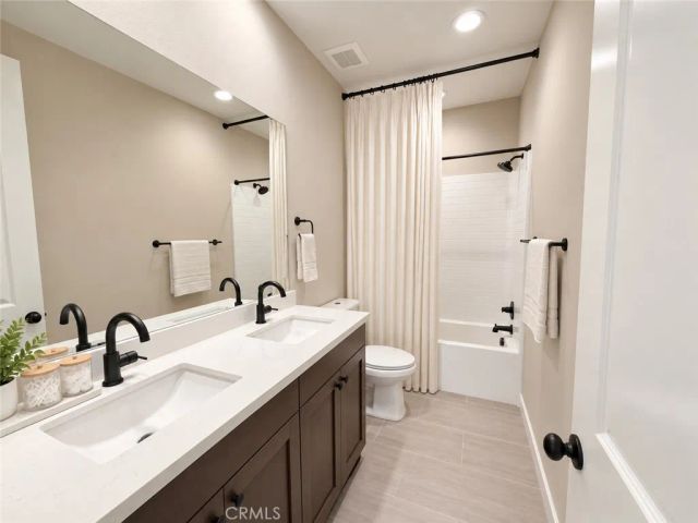 30826 Bloomfest, Murrieta, CA 92563