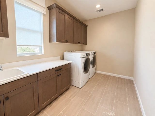 30826 Bloomfest, Murrieta, CA 92563