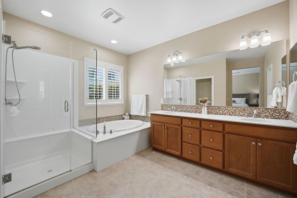 Image 18 of property listing at 1202 Sagardia Way, Gilroy, CA 95020