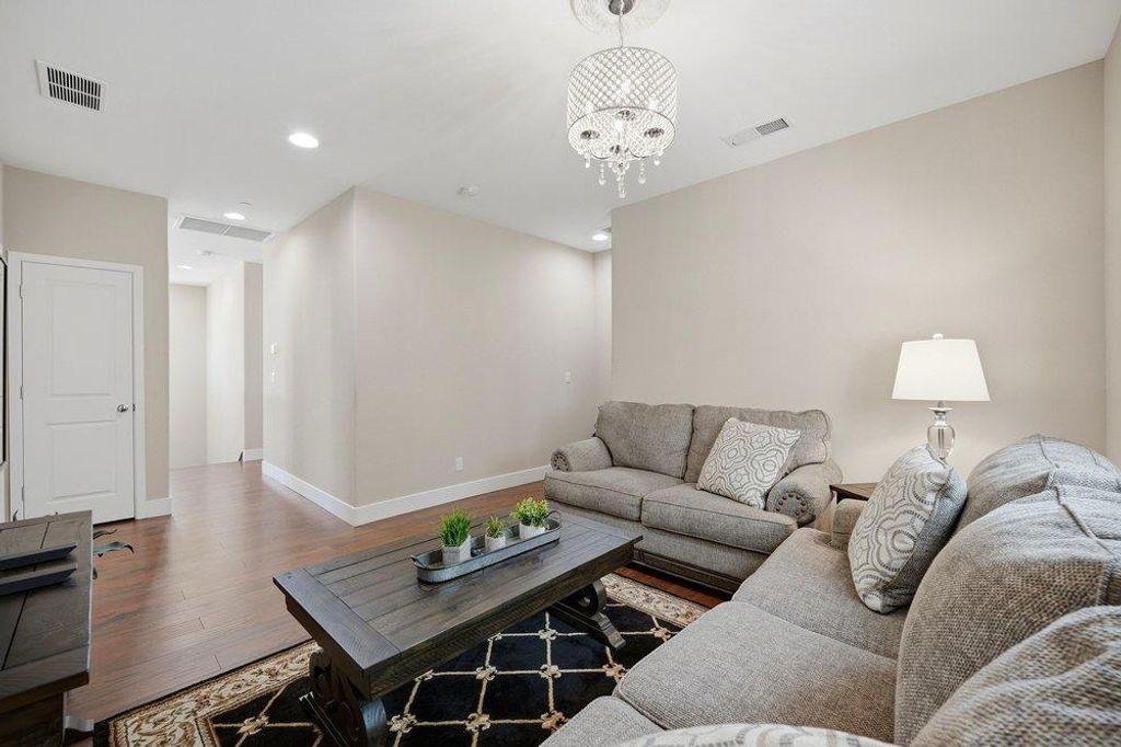 Image 20 of property listing at 1202 Sagardia Way, Gilroy, CA 95020