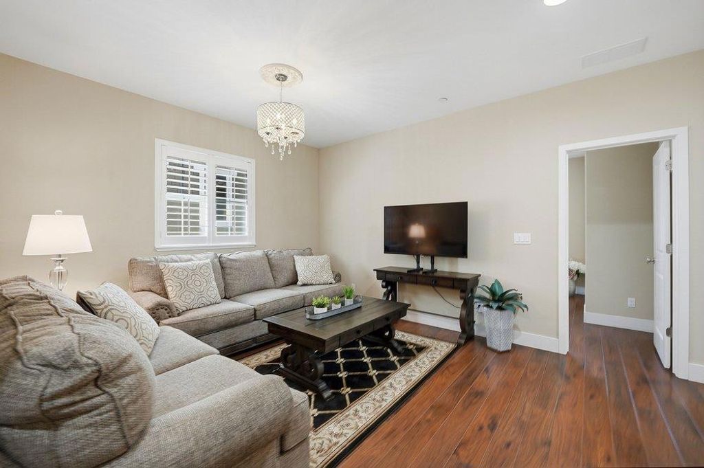 Image 21 of property listing at 1202 Sagardia Way, Gilroy, CA 95020