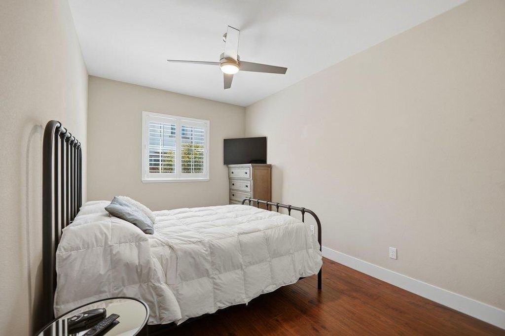 Image 24 of property listing at 1202 Sagardia Way, Gilroy, CA 95020