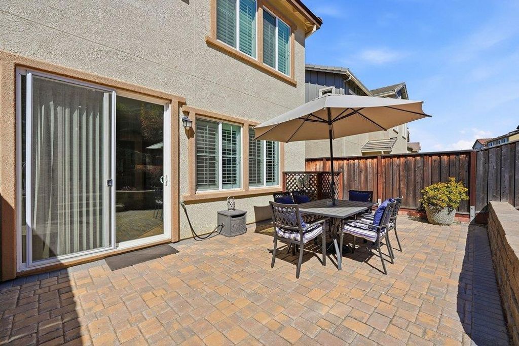 Image 28 of property listing at 1202 Sagardia Way, Gilroy, CA 95020