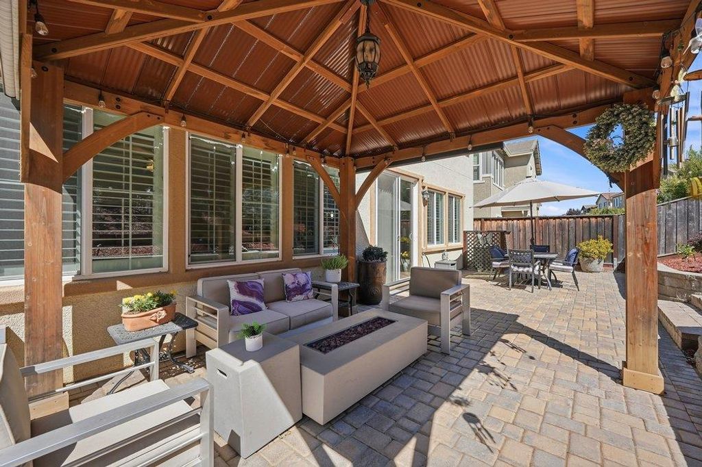 Image 29 of property listing at 1202 Sagardia Way, Gilroy, CA 95020