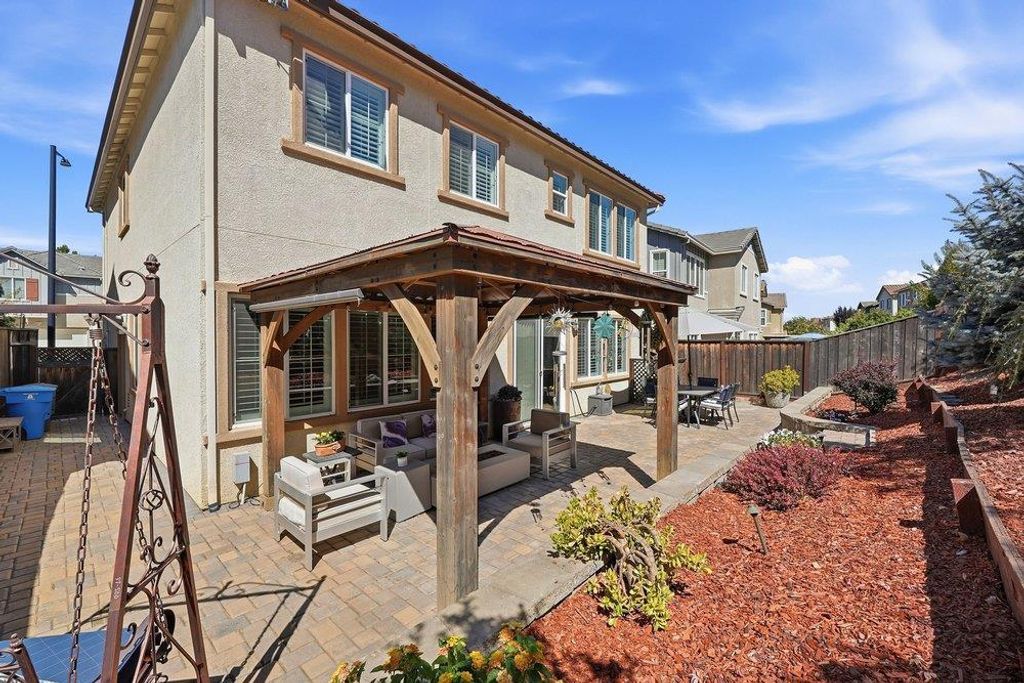 Image 30 of property listing at 1202 Sagardia Way, Gilroy, CA 95020