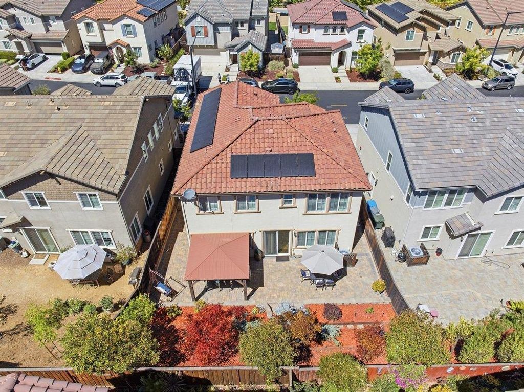Image 32 of property listing at 1202 Sagardia Way, Gilroy, CA 95020