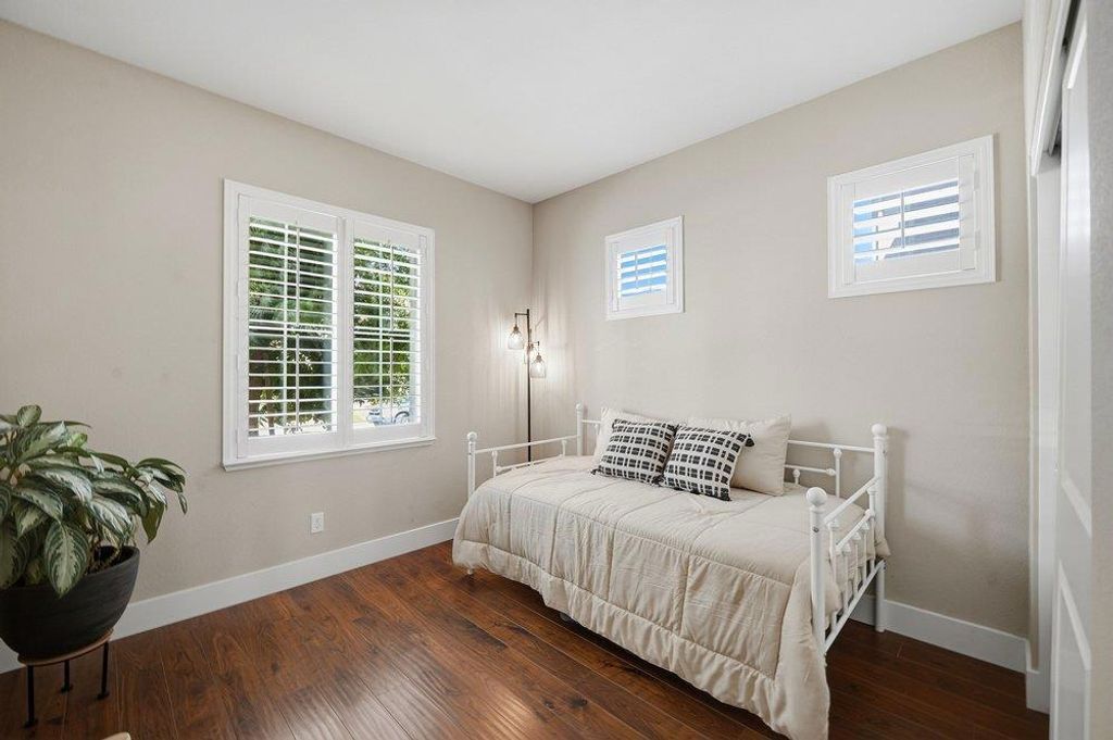 Image 4 of property listing at 1202 Sagardia Way, Gilroy, CA 95020