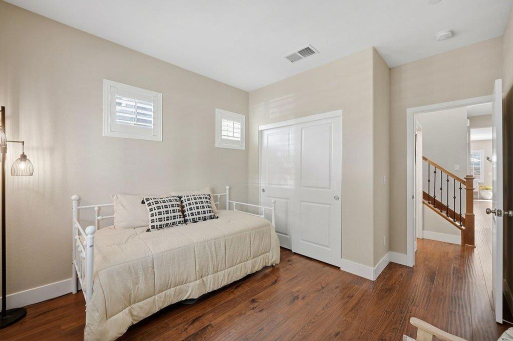 Image 5 of property listing at 1202 Sagardia Way, Gilroy, CA 95020