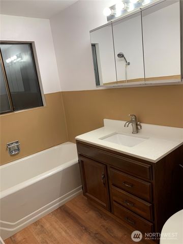 13223 84th Avenue S, Seattle, WA 98178
