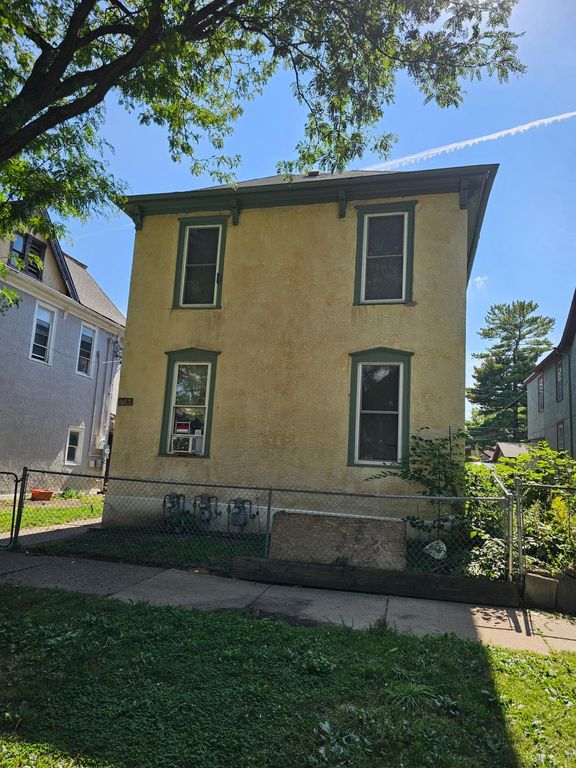 566 Edmund Avenue, Saint Paul, MN 55103