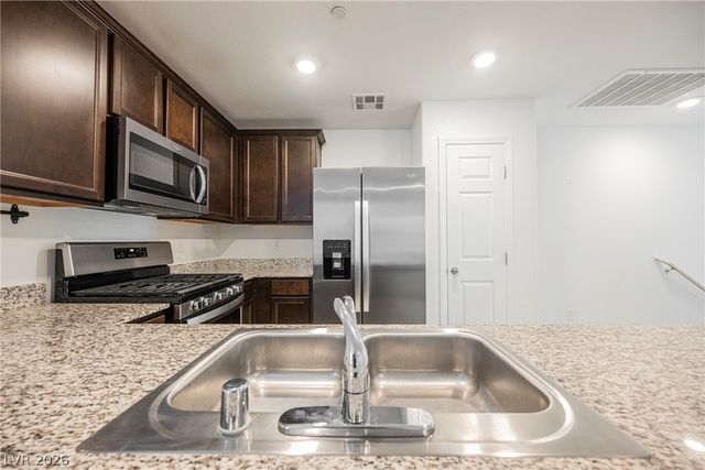 4574 Dover Straight Street, Las Vegas, NV 89115