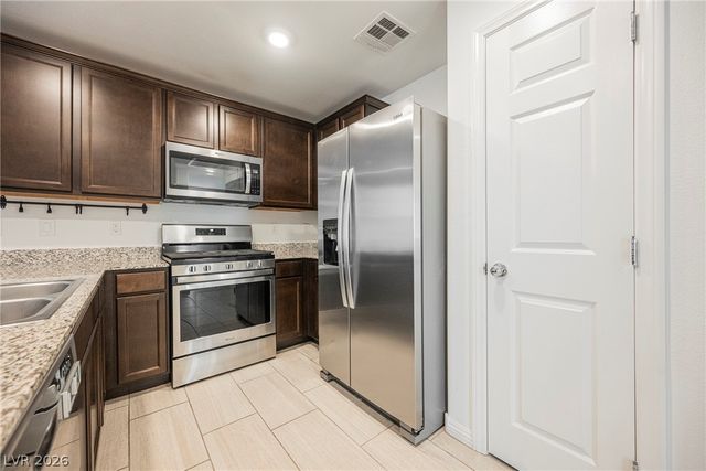 4574 Dover Straight Street, Las Vegas, NV 89115