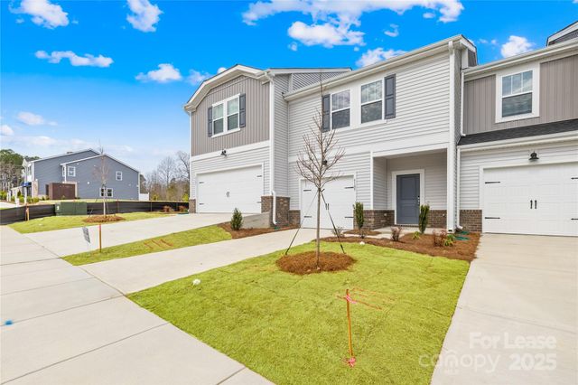 4143 Summit Woods Drive, Charlotte, NC 28216