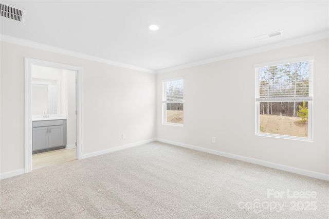 4143 Summit Woods Drive, Charlotte, NC 28216