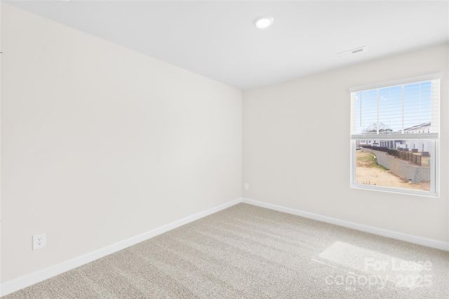 4143 Summit Woods Drive, Charlotte, NC 28216