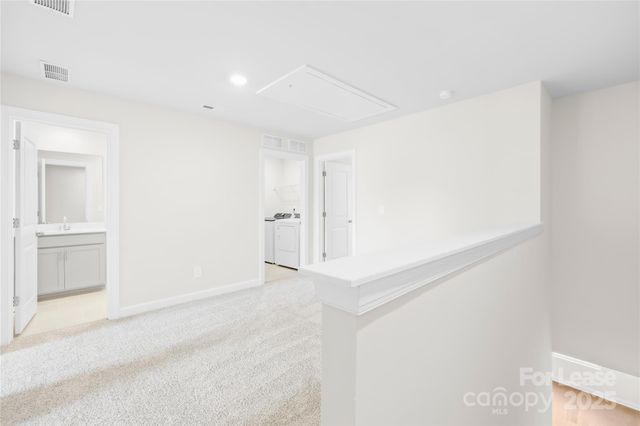 4143 Summit Woods Drive, Charlotte, NC 28216